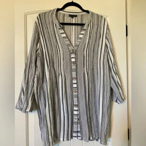 Gray Stripe Tunic “Linen Like” Fabric! Perfect for Fall Transition! Layering!